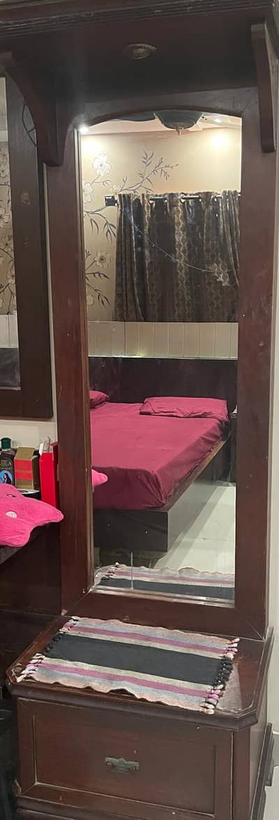 Good condition furniture, study table 15 k