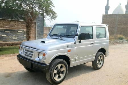 Suzuki jimny Sierra 1996 Model  Coil springs suspension