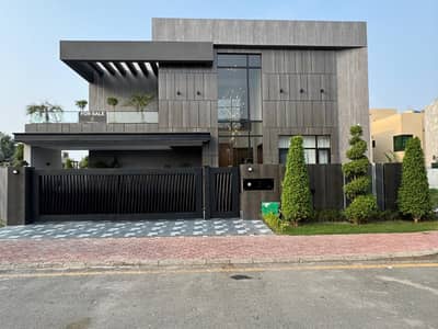 A PRIME LOCATION 13 MARLA HOUSE FOR SALE IN QUAID BLOCK BAHRIA TOWN LAHORE