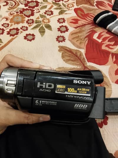 Sony SR8 handycam 100gb storage