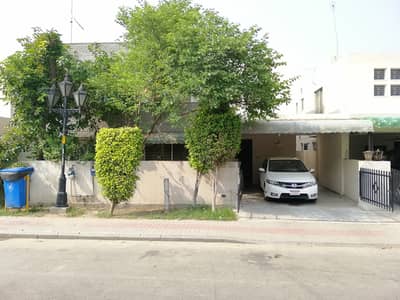 A BEAUTIFUL 8 MARLA HOUSE FOR SALE IN SAFARI VILLAS SECTOR B BAHRIA TOWN LAHORE