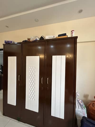 King size bed ,dressing & almari