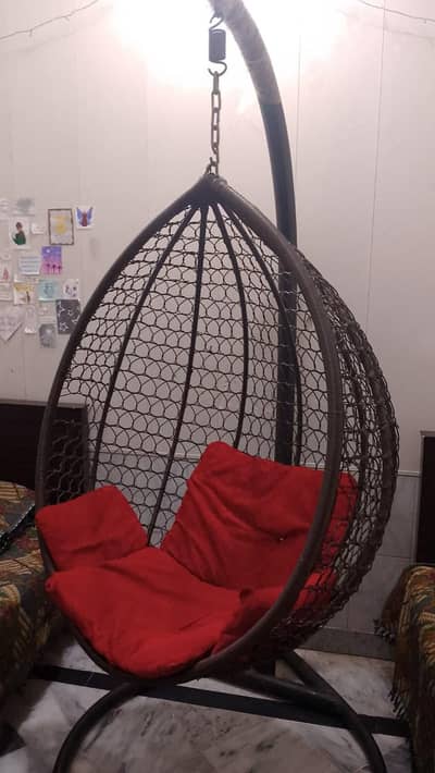 Hanging swing chair
