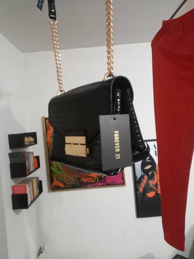 Brand new never been used before Forever 21 CrossBody Black Bag.