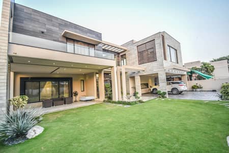 32-Marla Well Maintained House For Sale at Top Location | 6 Bed | 18 Kv Solar Install