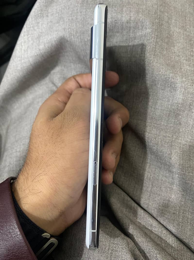 GOOGLE PIXEL 7 PRO 3