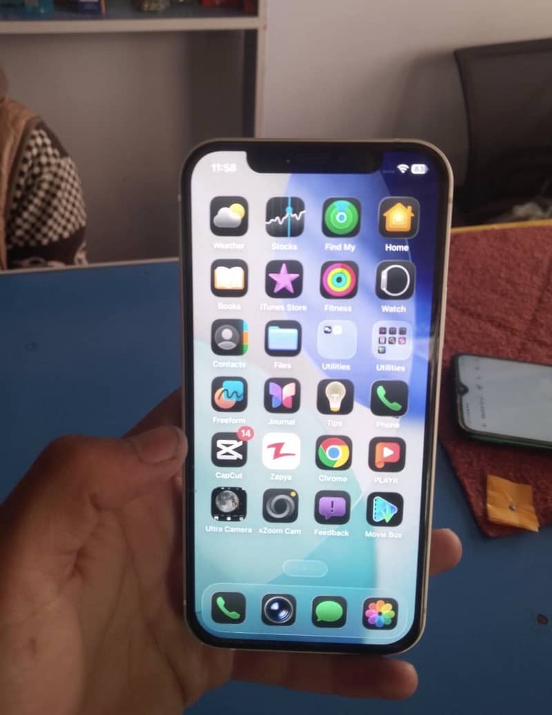 iPhone 12 0