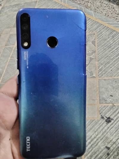 Tecno spark 4
