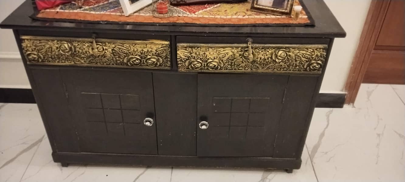 Double Bed with side tables & dressing table 1