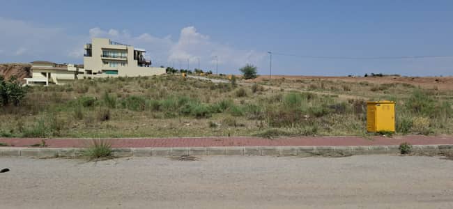 1 Kanal Plot For Sale In DHA Phase-3 Ex-Serene City
