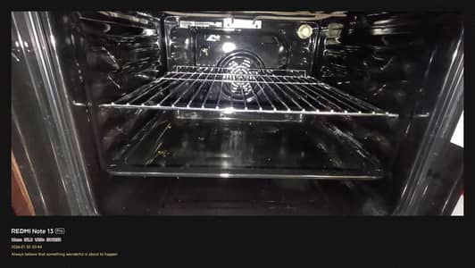 Es ke condition 10 by 10 ha  or almost new ha or bohat Kam use howa ha