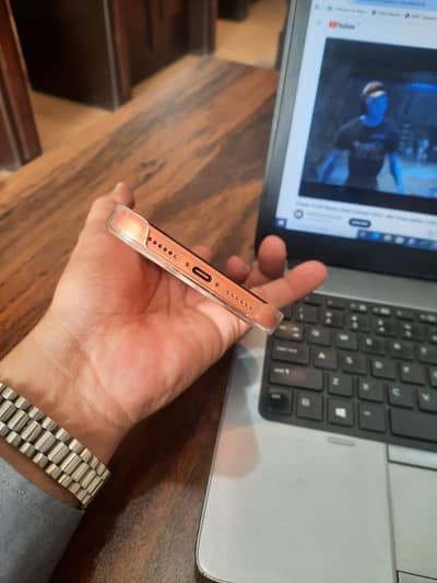 IPhone 17 Pro Max – Barely Used – Warranty Included