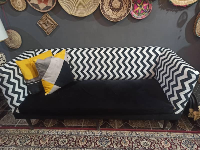 2 & 3 seater sofa set with table 2