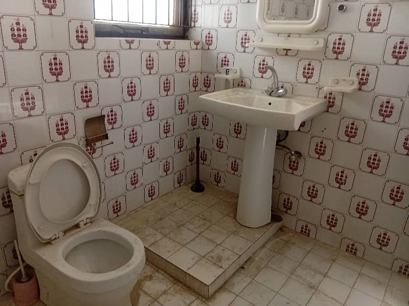 LOWER PORTION FOR RENT 11