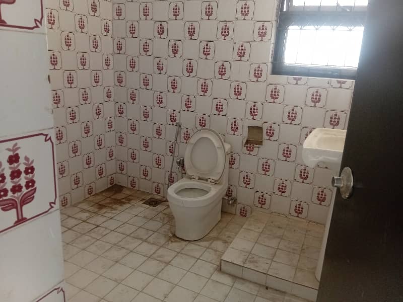 LOWER PORTION FOR RENT 15