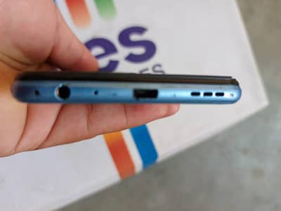 vivo y20s 4gb ram 128 memery only mobile front camera balar ha