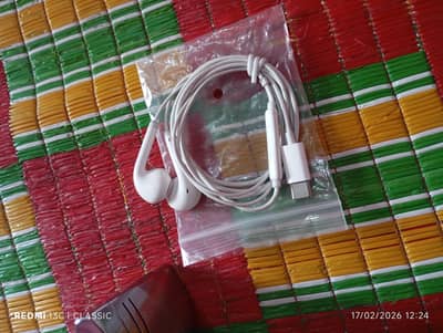 Type C earpiece handfree