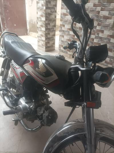 Honda cd70 in black color