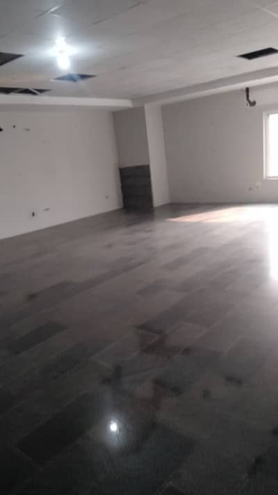 3300 Sq Feet Hall Available For Rent Suitable For Office In Gulberg Town Lahore