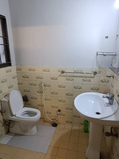 10 Marla Double story House Available For Rent In Gulberg Town Lahore