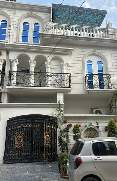 4 Marla Spanish Design House Available For Sale In Hafeez Garden Phase 2 Canal Road Near Jallo Park Lahore.