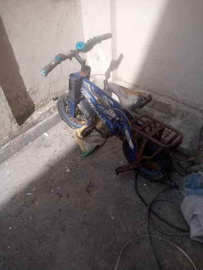 usd h kafi dino sy pari hoi h