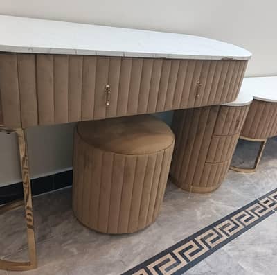 Singhar Table For Sale