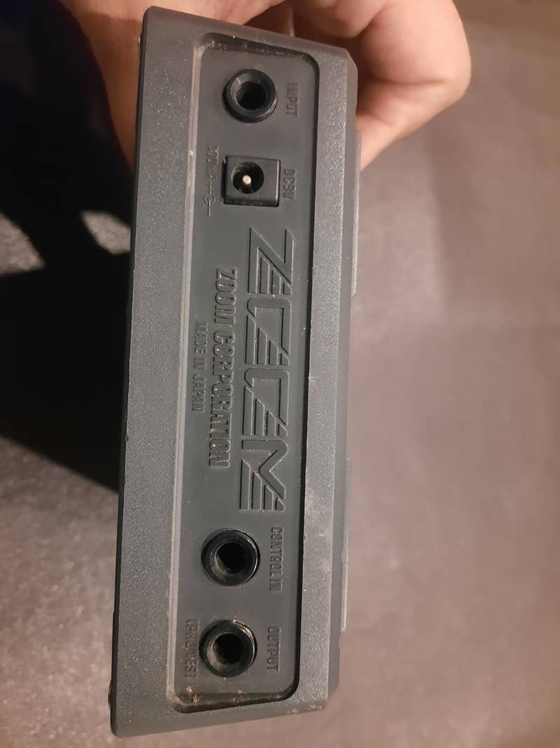 ZOOM-508 GUITAR DELAY EFFECTS PROCESSOR 2