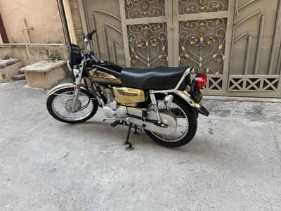Honda 125 gold edition