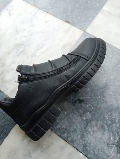 Stylish Black Ankle Boots for Men – Excellent Condition