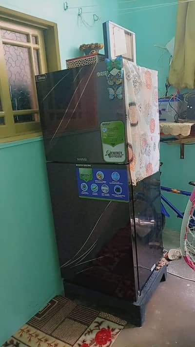 new fridge Hy sell kerna h 1 month bhi nhi howa Hy abhi