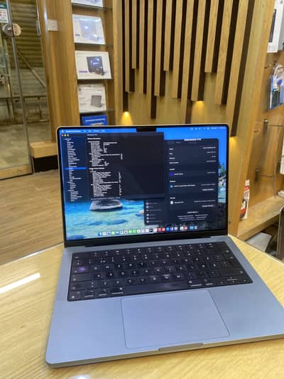 Apple Macbook pro m2 pro chip