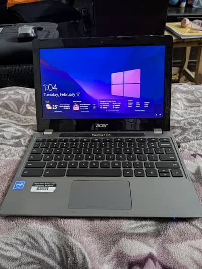 Acer Chrmebook C740 4GB/128GB NVMe–Neat & Clean,With Original Charger