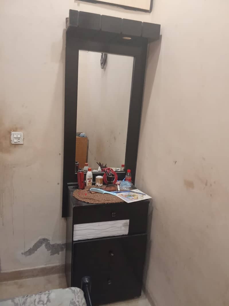 dressing table 2