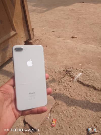 iphone 8 non PTA 64 gh