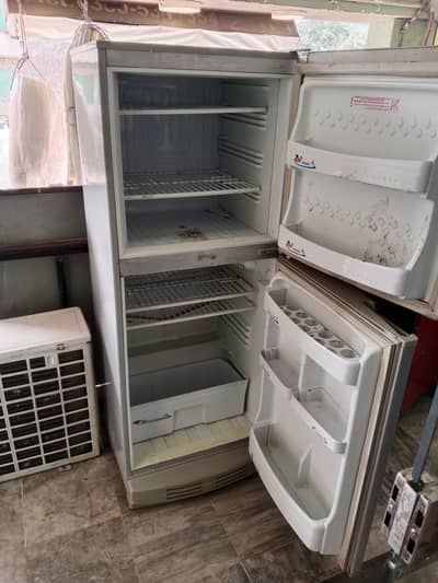medium side frige