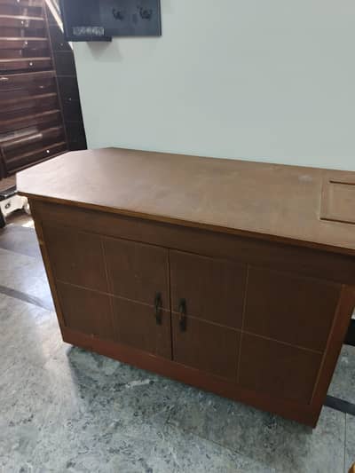 iron stand wood base