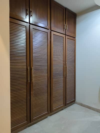 10 marla Upper portion available for rent wapda Town ph1 block D3