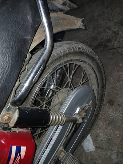 sirf rim dalna ha or engine ka spring