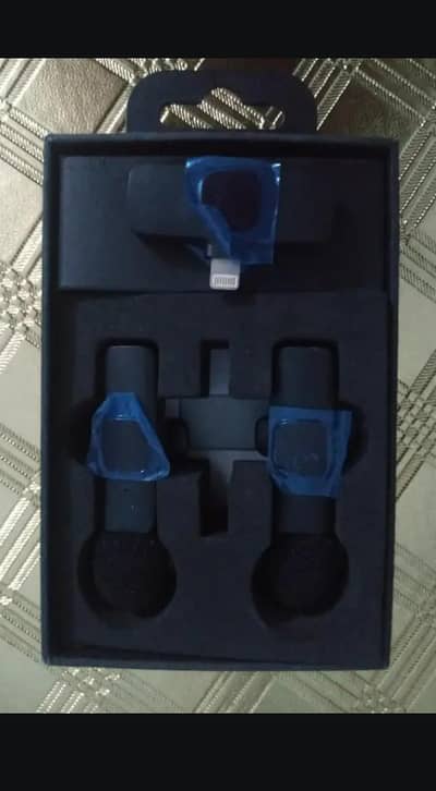 Wireless microphones