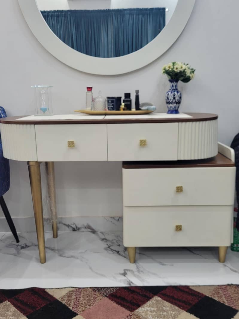 Stylish Dressing table 1