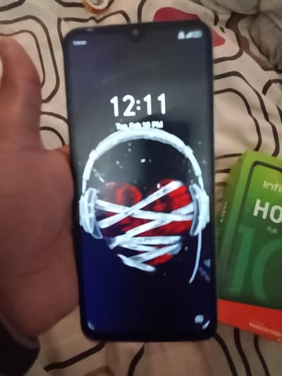 infinix hot 10play 4 64 all ok with box and orignal charger