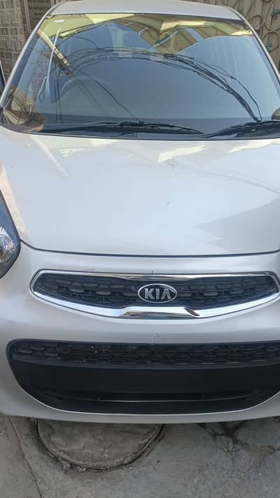 Kia picanto 1000cc automatic for more details call 03007921286