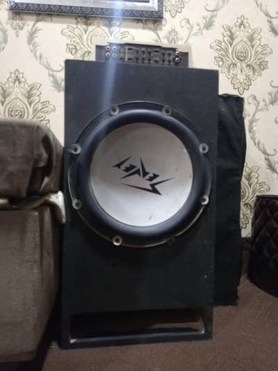 car amplifier with subwoofer and speakers