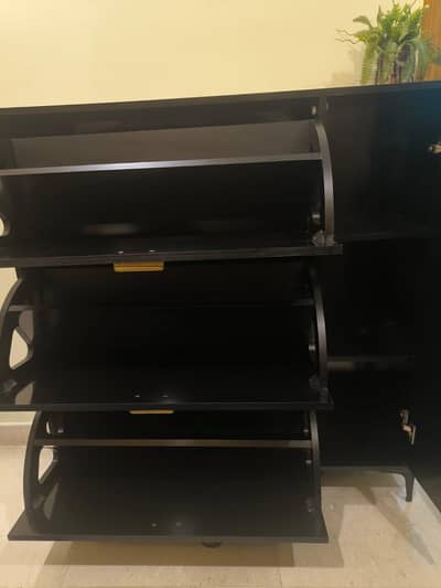 Used Shoe Rack good quality
