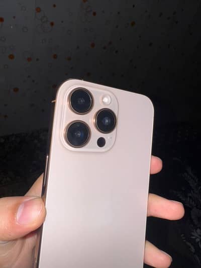 Iphon 16 pro max 256 gb 99% bettry health 10/10 pta Approved