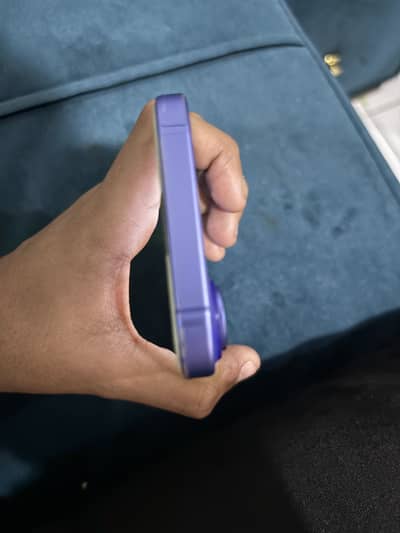 Iphone 16 blue color