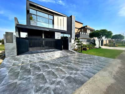 ULTRA MODERN 1 KANAL HOUSE FOR SALE
