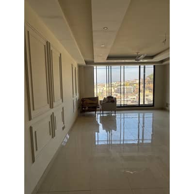 A Well-Designed 3-Bedroom Apartment Is Available For Rent On The 6th Floor Of A Modern Residential Building. The Apartment Offers A Comfortable And Peaceful Living Environment With Excellent Natural Light And Ventilation.