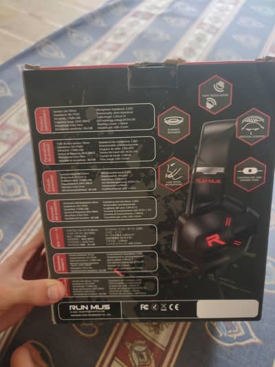 RUN MUS K11 Gaming Headphones.
